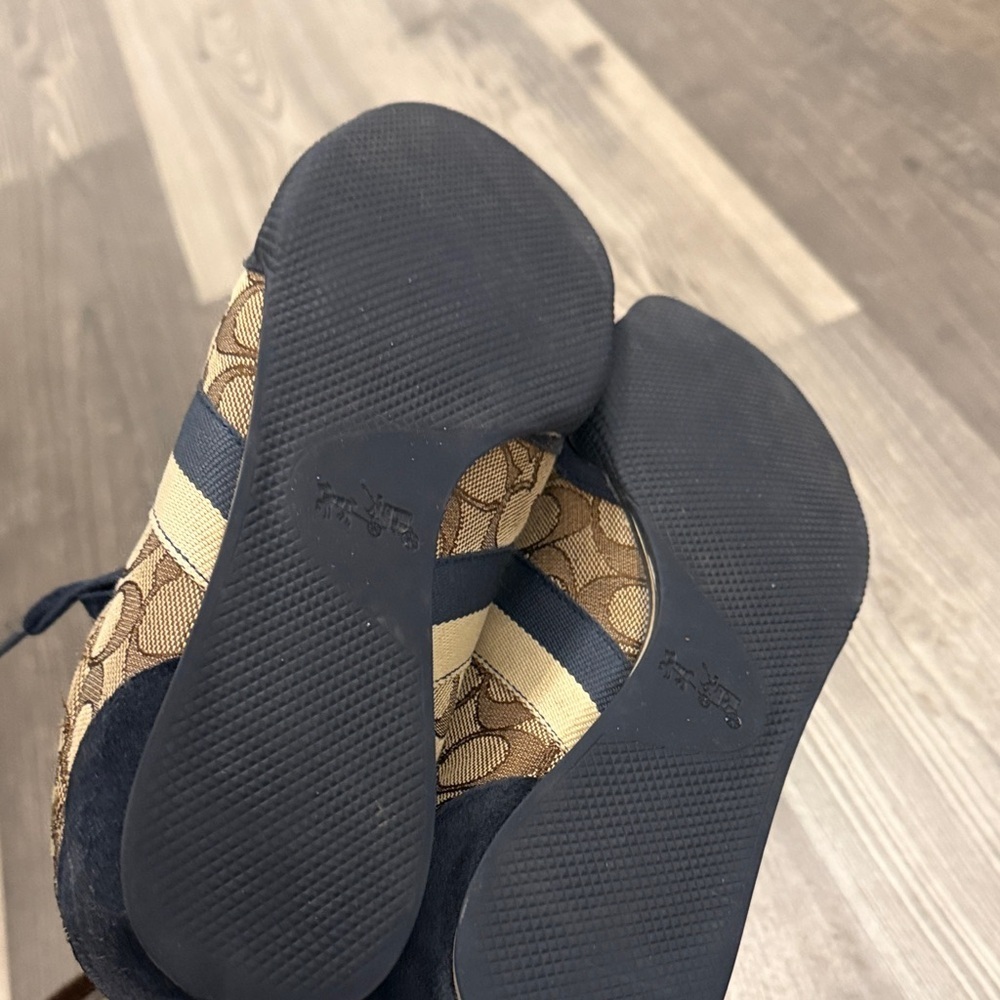 Coach Kelson Signature Logo Navy Blue and Tan Low Rise Sneakers Size 9.5 - Picture 6 of 10